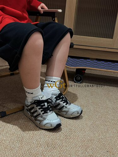 WGT！童鞋儿童透气休闲鞋2026春款新款男童百搭舒适好看德训鞋