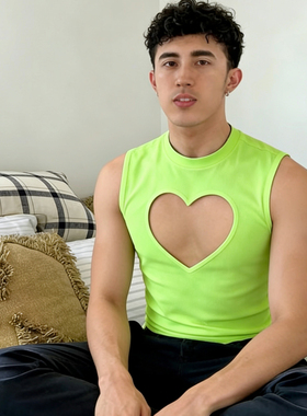 潮流修身绿色背心男夏季镂空心形套头短款背心