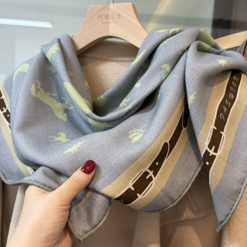 雾霾蓝色系！新款真丝羊毛围巾女