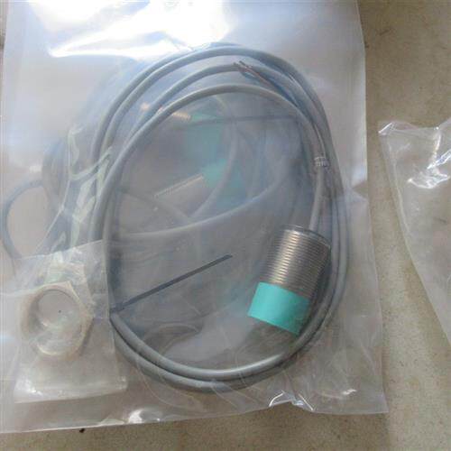 议价全新原装   NBN15-30GM50-E2  现货(全新无包装)*