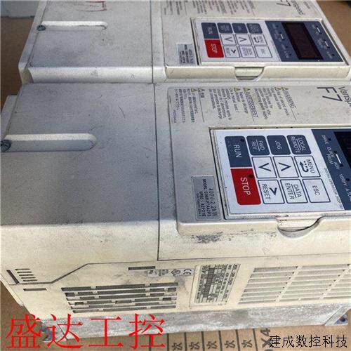 议价安川F7变频器RBECIMR-F7BF42P2 CMR-7A42PI 2.2KW 3820V现货