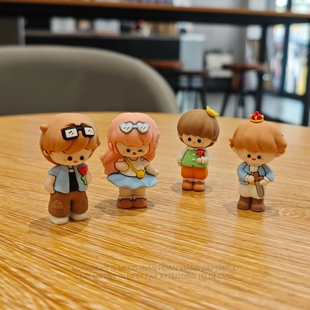 卡通情侣人偶桌面小摆件治愈系显示器电脑车载造景装饰品女生礼物