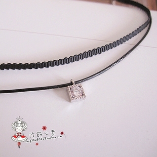 【诠饰心意】螺纹波浪黑带PU带双层项链镶锆石方形坠短款颈链女潮