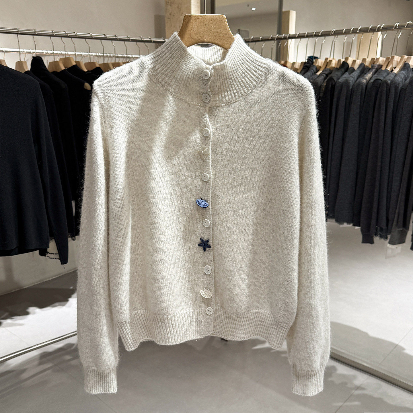 软糯浣熊绒半高领毛衣外套女2025新款秋冬宽松针织开衫超好看上衣,个性定制/设计服务/DIY,棉服工装,淘宝优惠券,粉丝福利购,淘宝优惠卷