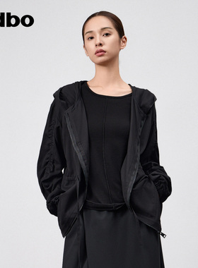 odbo/欧迪比欧时尚气质印花抽褶黑色短外套女夏季薄款宽松防晒服