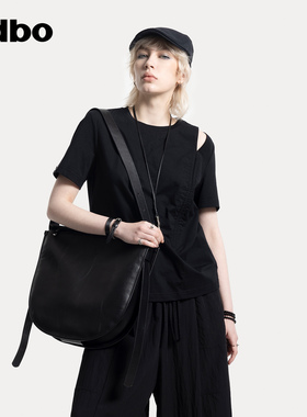 odbo/欧迪比欧短袖女t恤2025新款设计感小众镂空时尚圆领抽绳拼接