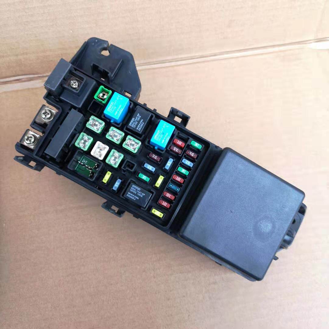 适用7代雅阁比亚迪F6G6室外保险盒继电器机舱保险丝盒大灯继电器