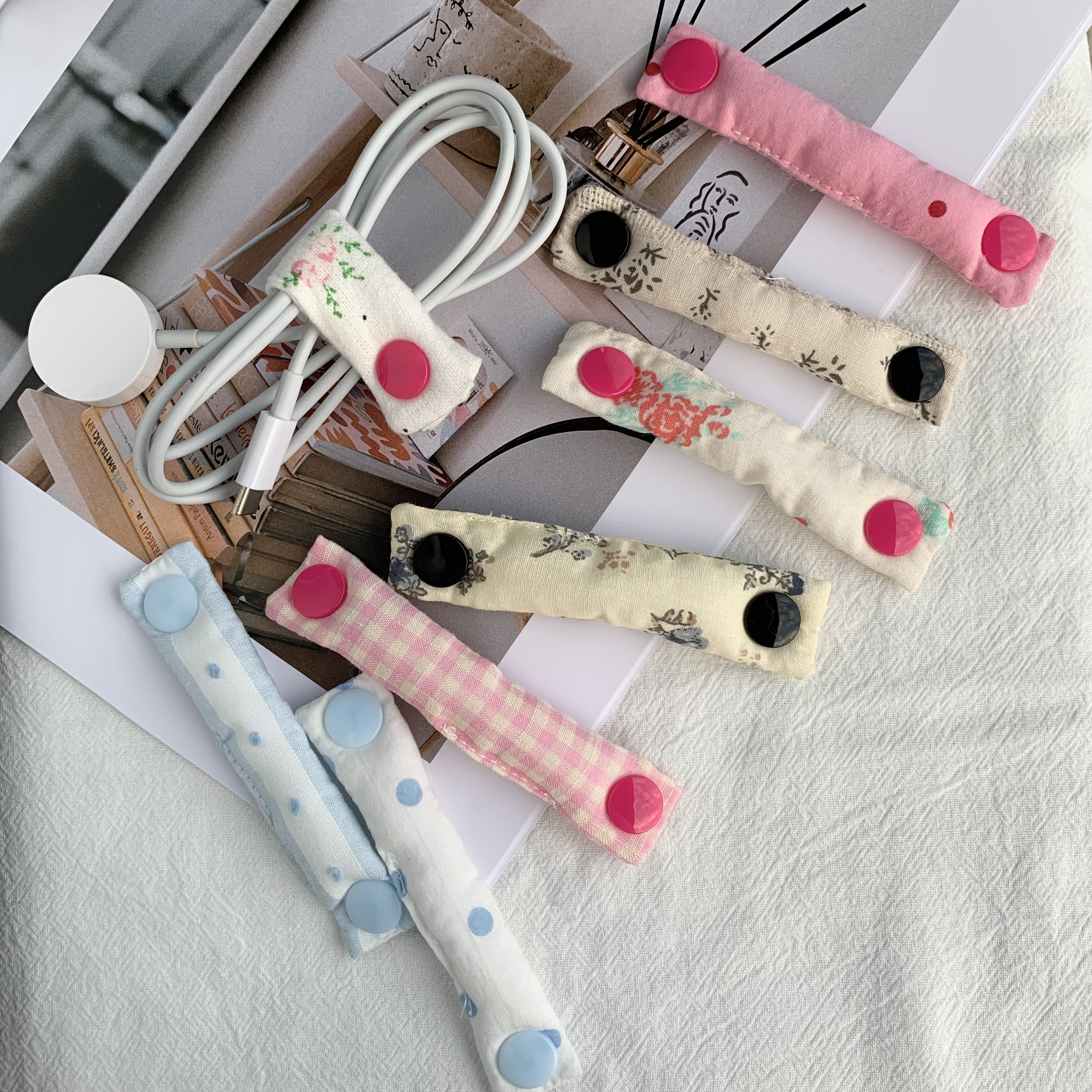 布艺数据线收纳捆绑带充电线绕线器有线耳机集线器带按扣韩系可爱