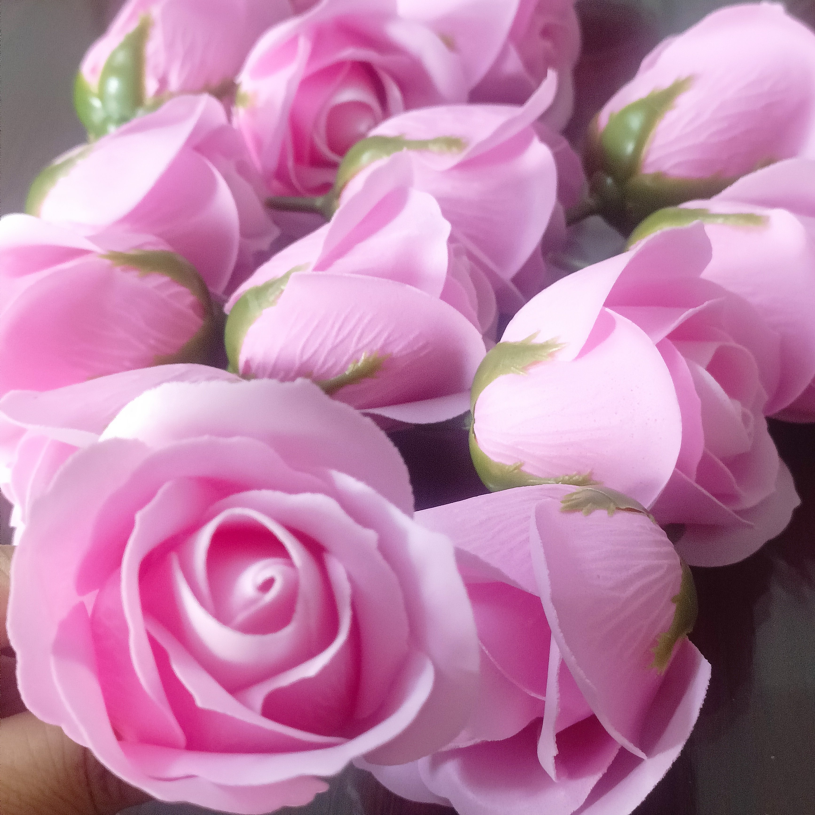 新品香皂玫瑰花仿真玫瑰花材花店包花送礼香皂花
