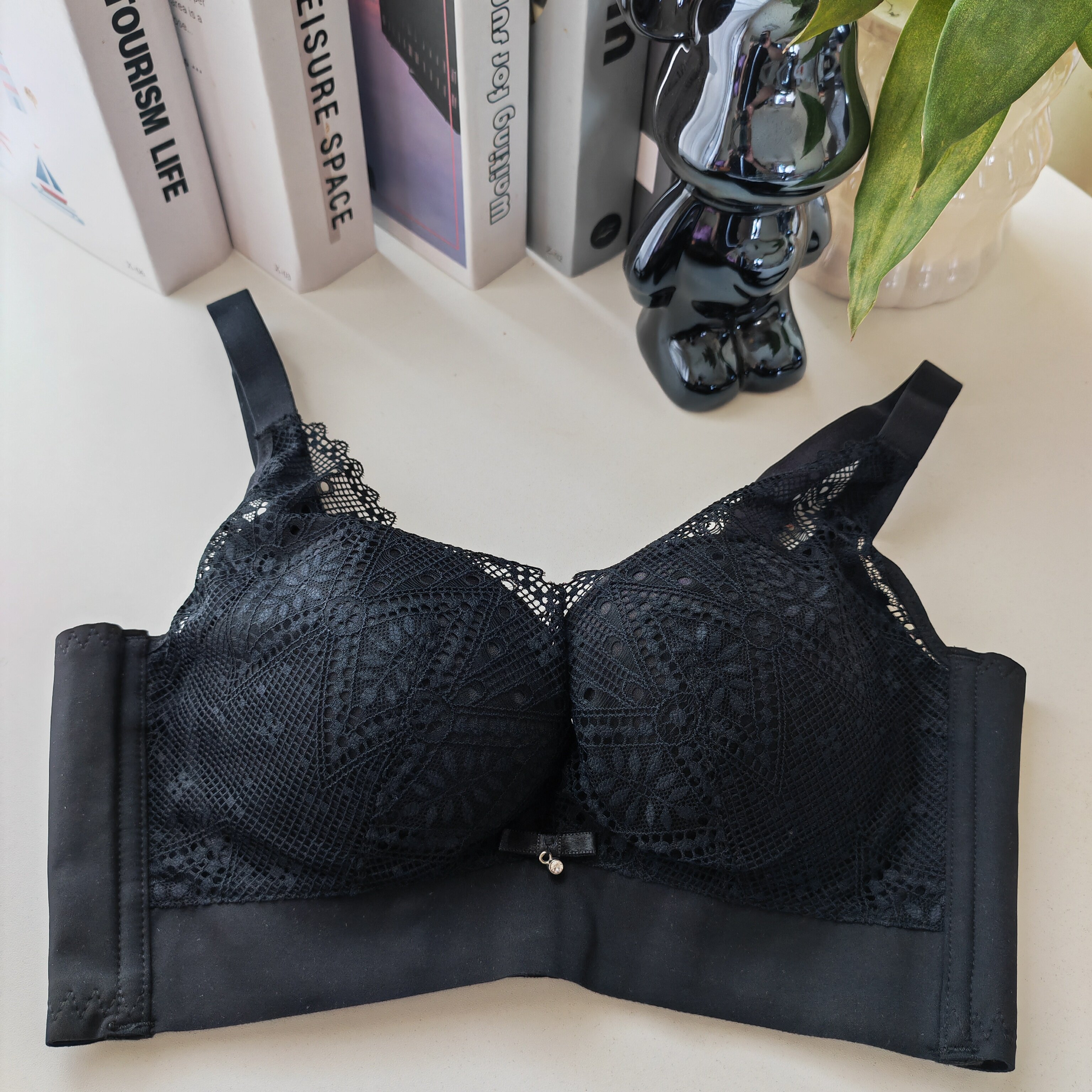 软钢圈云感棉中厚模杯女士内衣无痕侧翼加高收副乳超聚拢蕾丝文胸