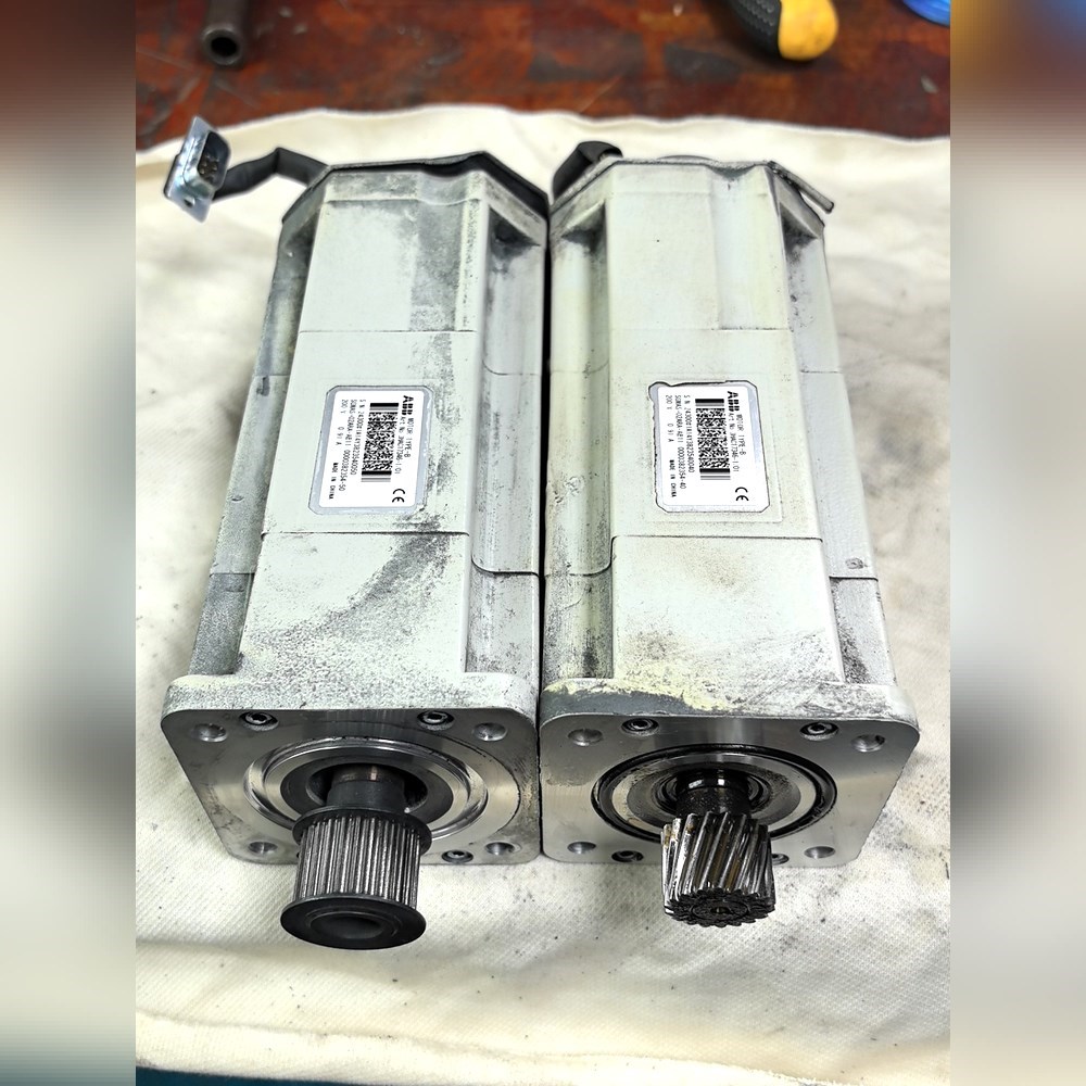 ABB机器人电机IRB1410四五六轴电机为3H 议价