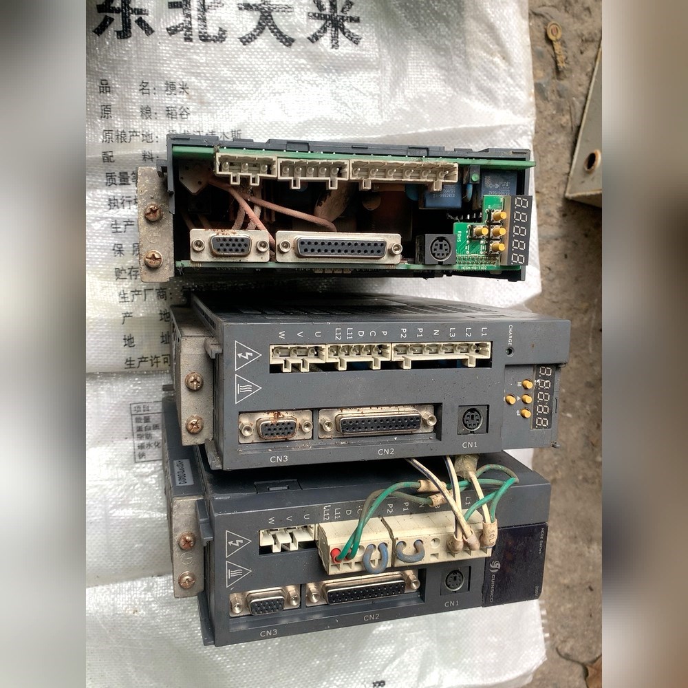 卡因斯科驱动器HCSE-10A1A成色如图有破损打 议价