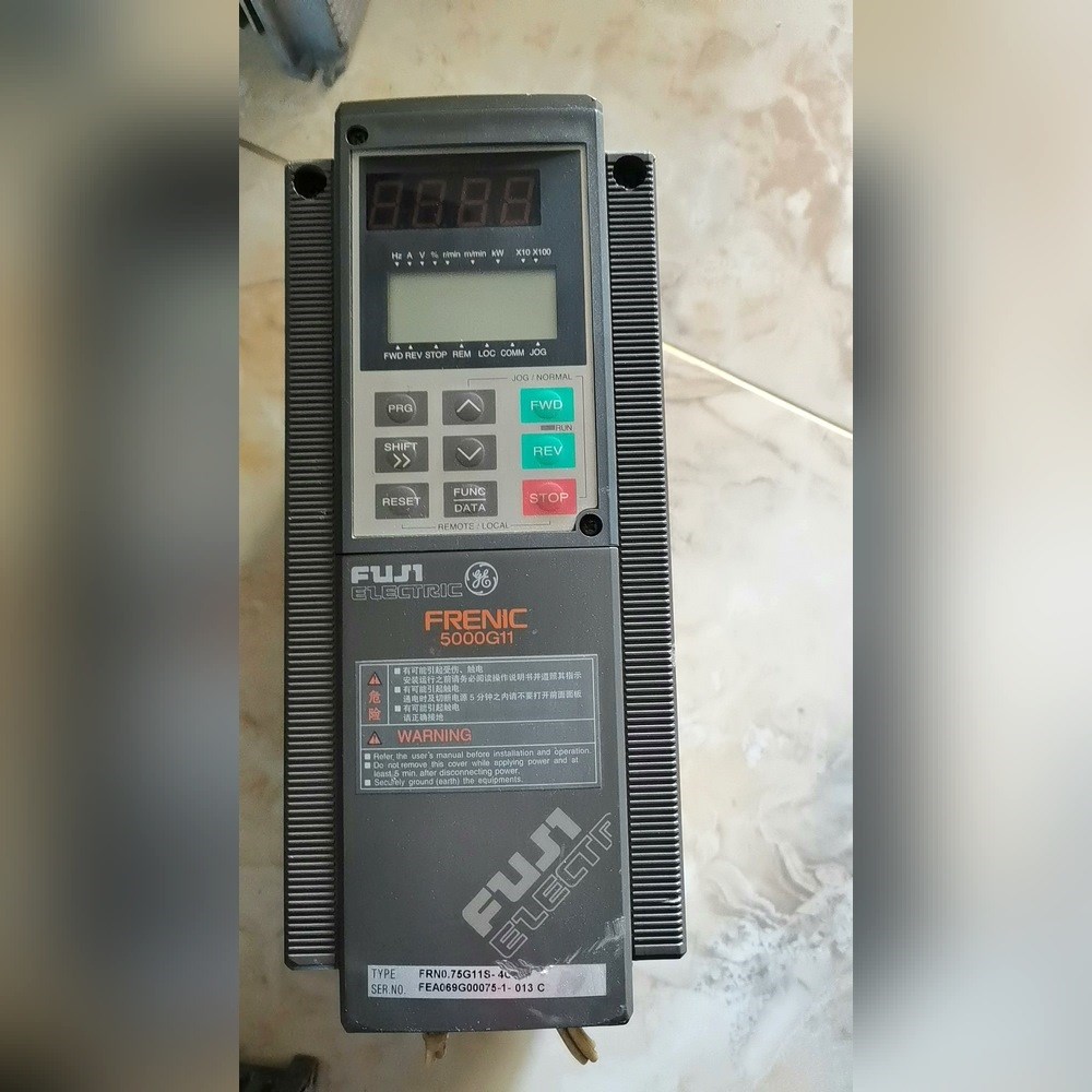 富士0.75KW变频器FRN075G11S-4CX有一 议价