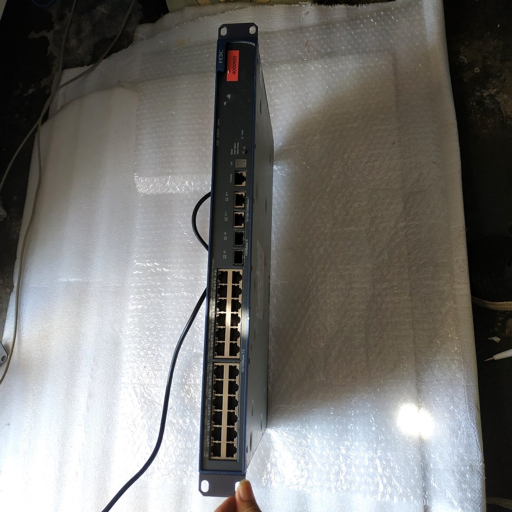 通电220V的 H3C S3600-28TP-SI 一 议价