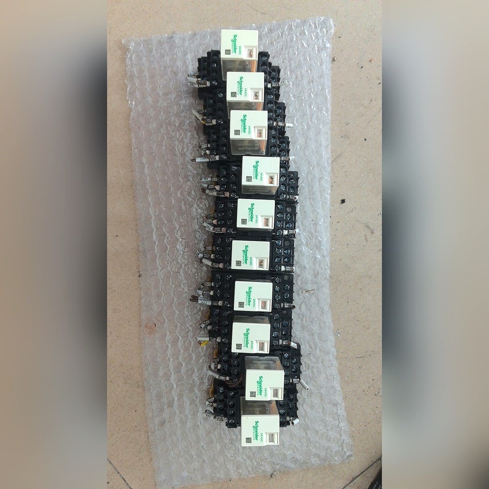 施耐德继电器  RXM4LB2BD  15个 议价