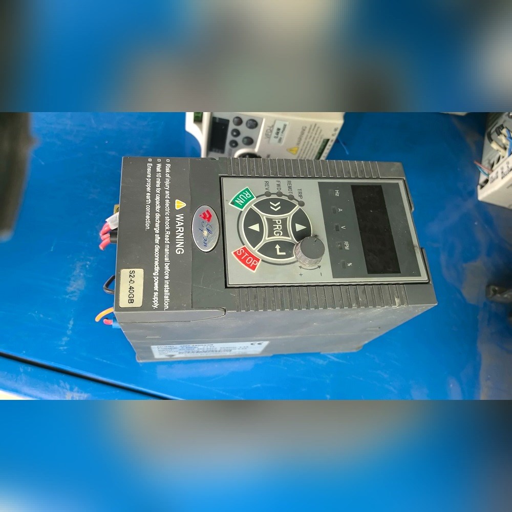 奥地特变频器  3000-2S0R4GB(2台) 议价