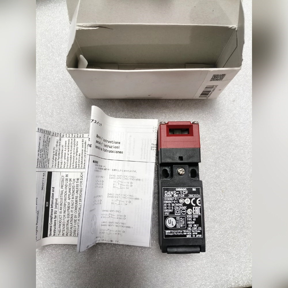 安全门锁开关D4NS-1CF未使用 实物拍摄 标价 议价