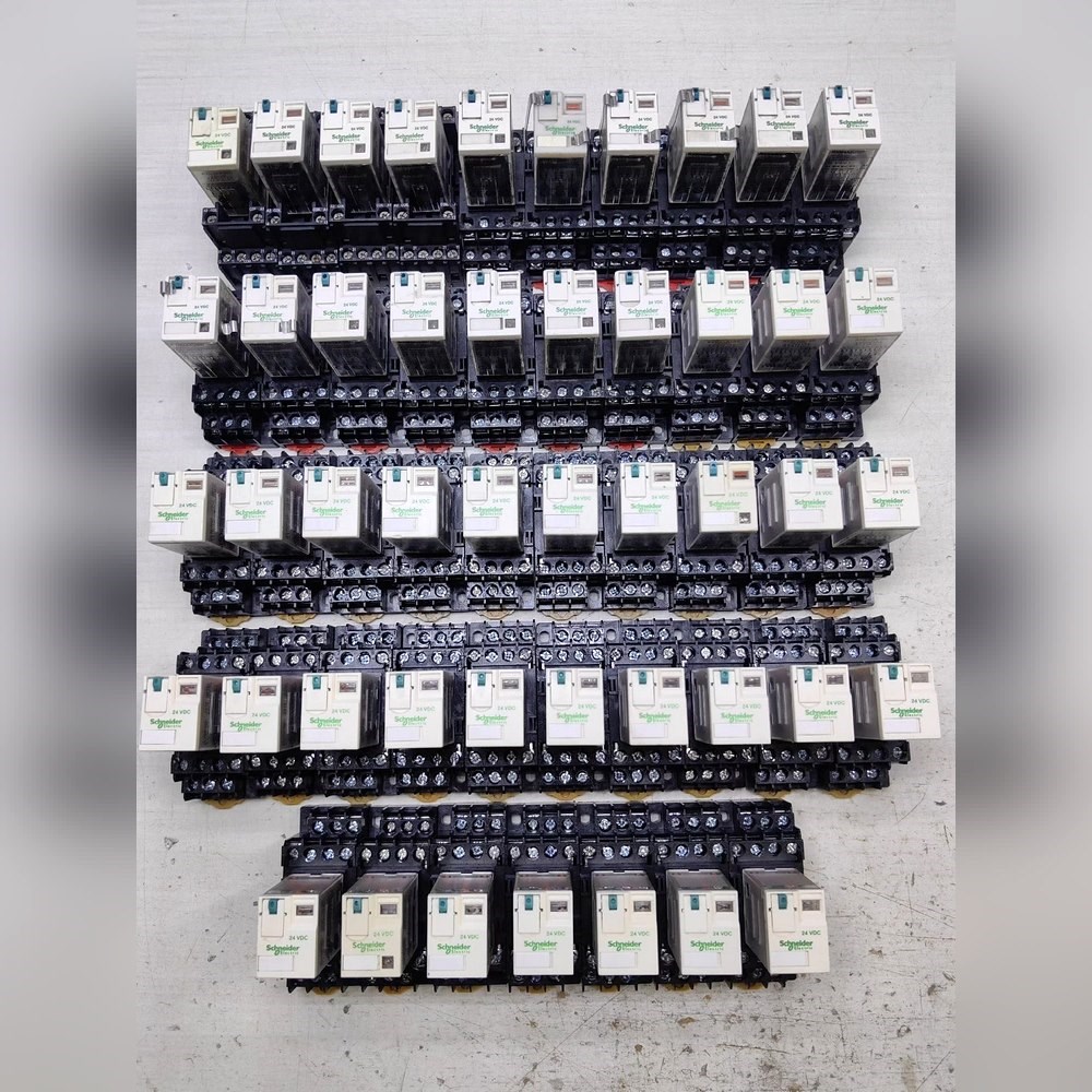 施耐德RXM4AB2BD中间继电器触点好功能正常 议价