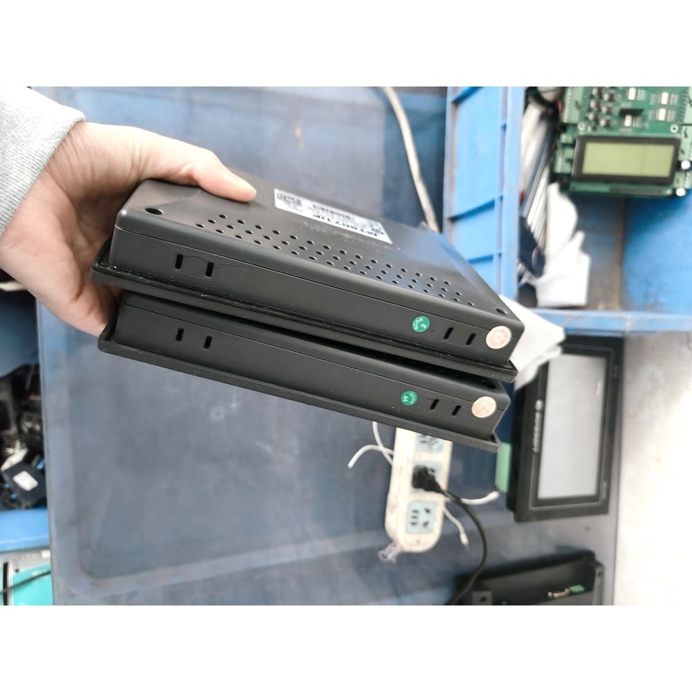 原装威纶通触摸屏MT6071iP实物拍摄功能包好. 议价