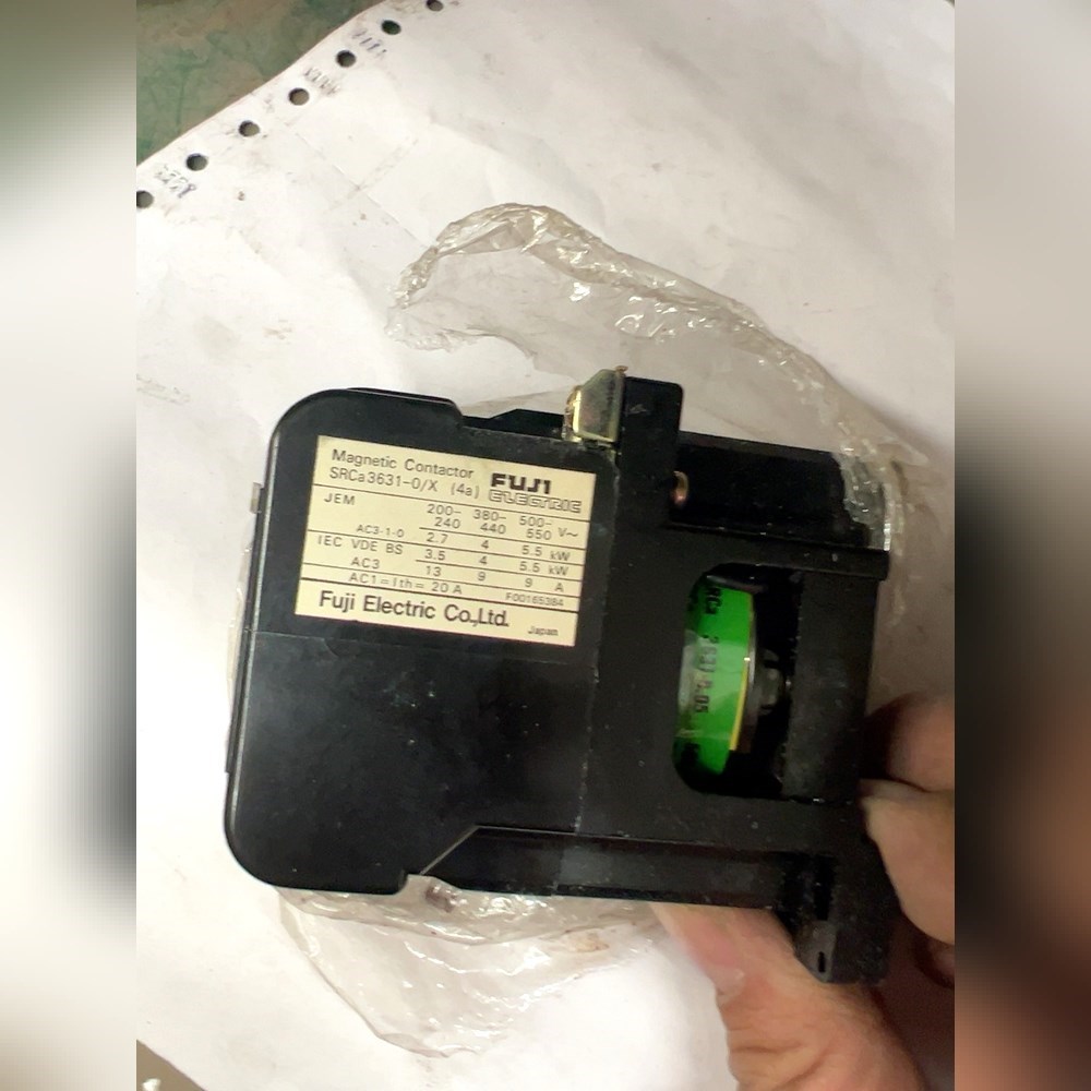 富士FUJI交流接触器是SRCa3631-0X(4a 议价