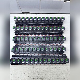 九成新施耐德RXM4AB2P7中间继电器配RXZE1M4C底 议价