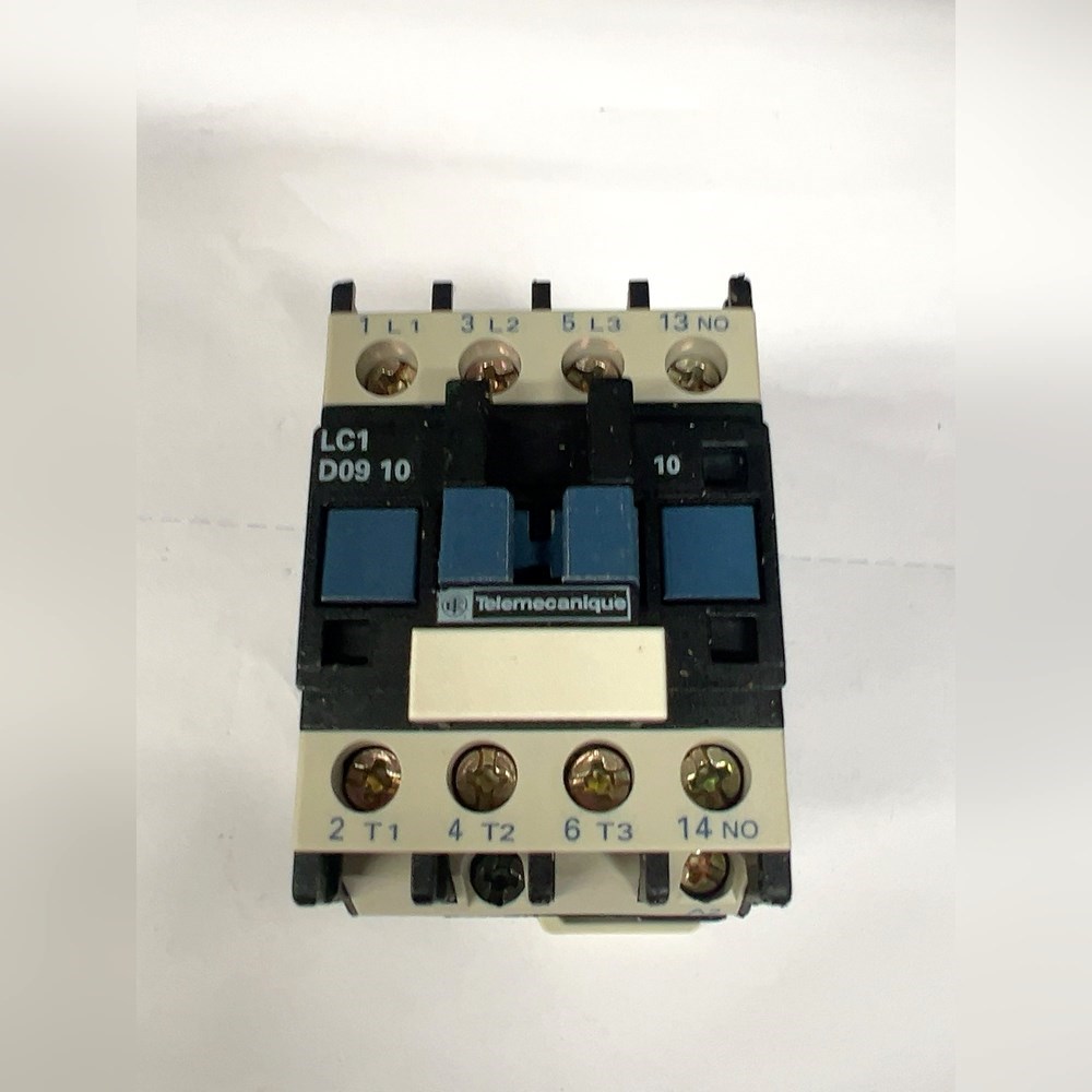 原装施耐德交流接触器LC1 D09 1025A380 议价