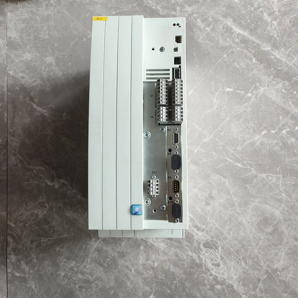 伦茨驱动器EVS9325-ESV004机器非常新功能正常. 议价