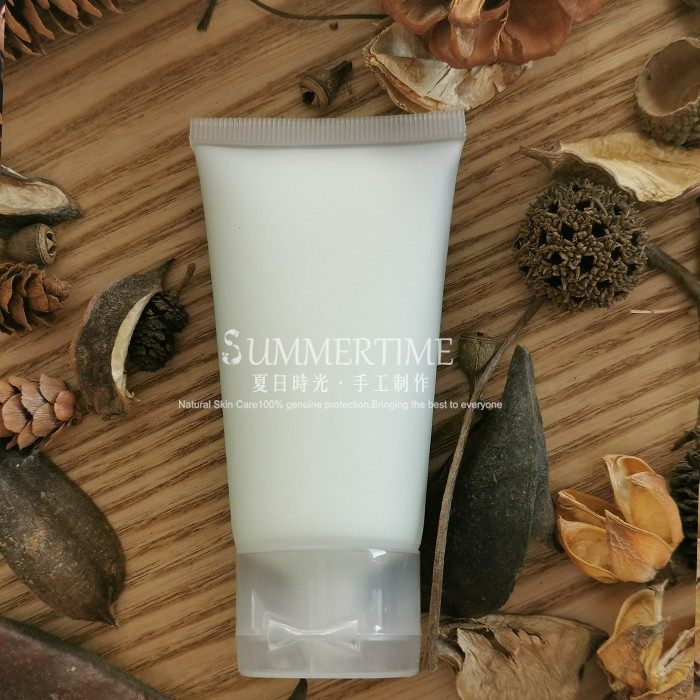 天然 薄荷氨基酸洗面奶 保湿深层清洁毛孔 微泡 清爽一夏 50g/支