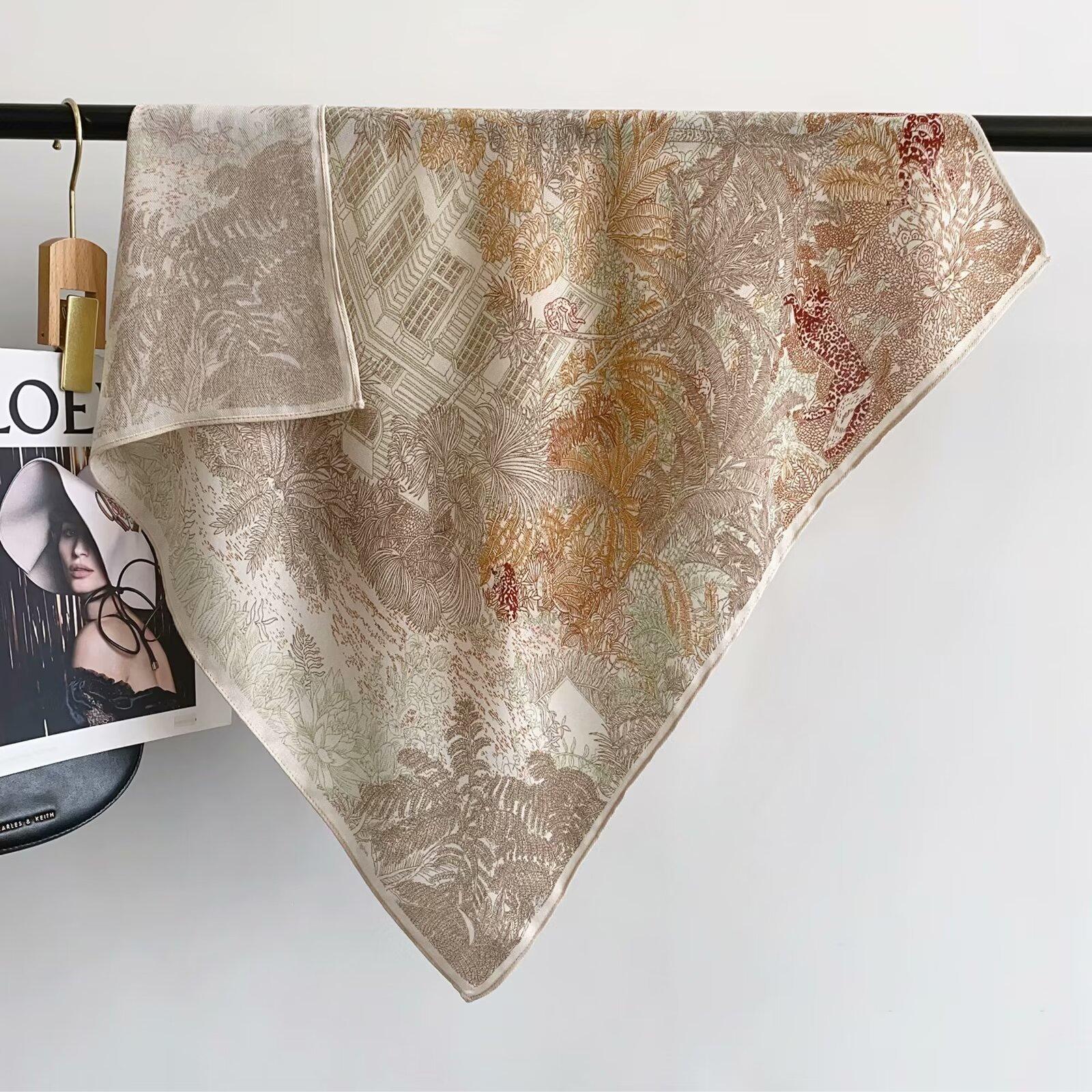 丛林秘境雨林福宝H家经典老钱风锦鲤围巾柔软舒适丝棉68cm中方巾