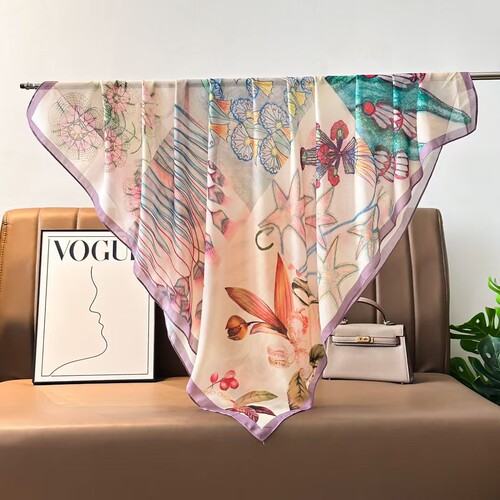 2025年新款110*110丝棉印花方巾