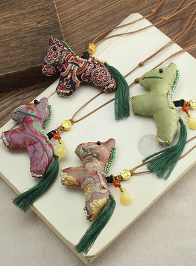 新中式国风布艺小马仿宋锦项链女