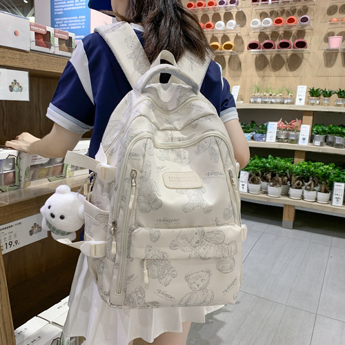 书包女学生可爱小熊双肩包