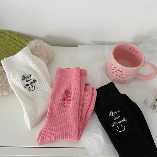 刺绣字母笑脸AB款中筒潮袜春秋季