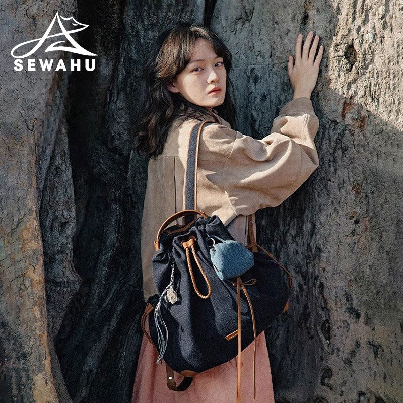 2026新款双肩包女大容量通勤电脑背包轻便旅行抽绳帆布大学生书包