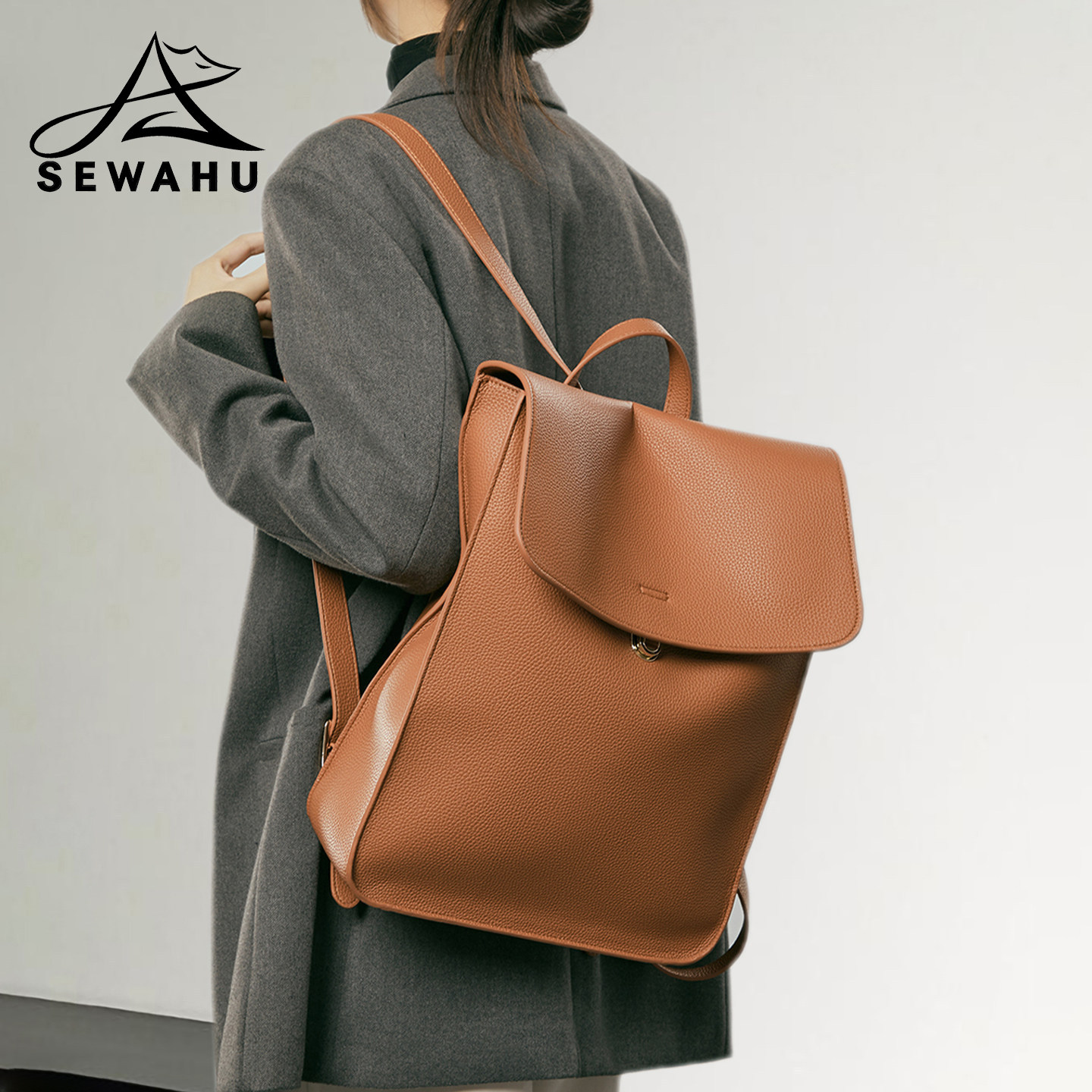 高级感小众双肩包女2025新款大容量商务通勤电脑背包学生皮质书包