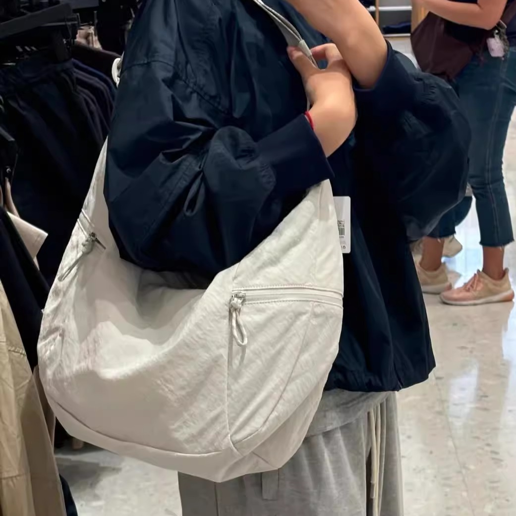 严选塔尖Large Slouchy13L大号单肩男女款饺子牛角斜挎手提包1119