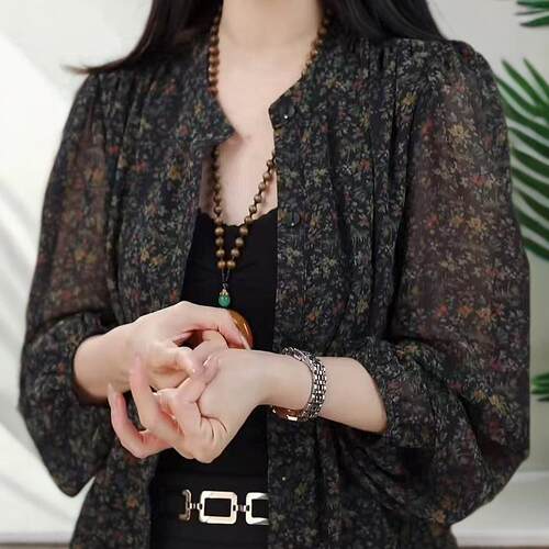 2025年新款衬衫女士休闲大码