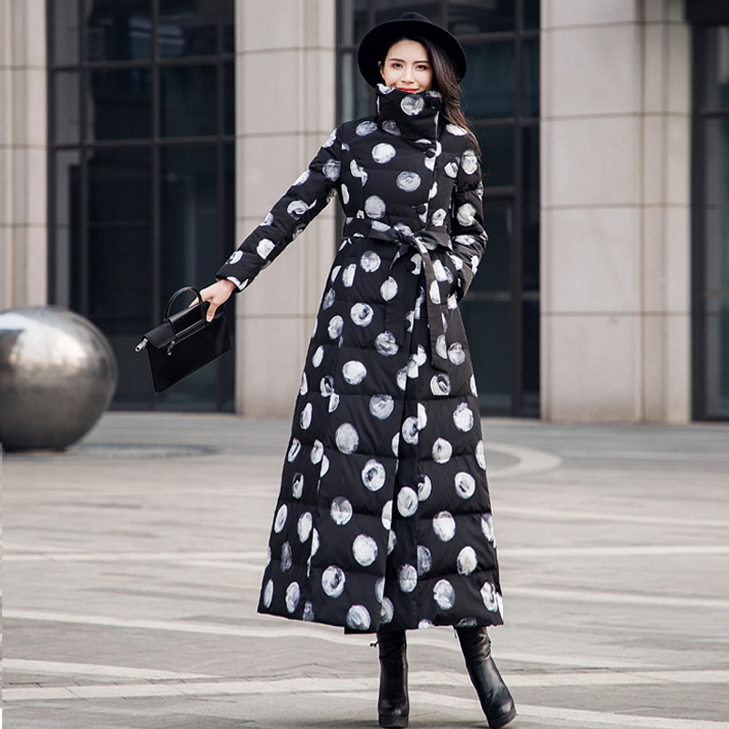 轻薄超长羽绒服女2021年修身显瘦刺绣白鸭绒时尚韩版冬装保暖外套