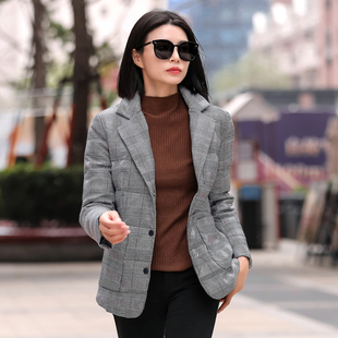 格子西装羽绒服女短款2021年冬修身白鸭绒轻薄保暖设计感小众外套