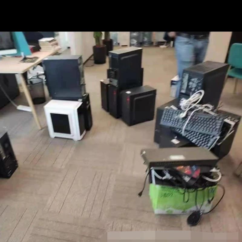 高价售二手电脑，上门取货，--议价商品