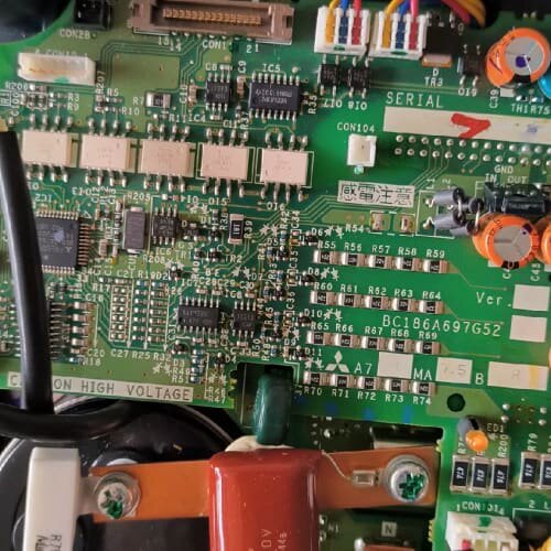 出一块全新三菱A740-7.5KW变频器电源驱动板。保证全新--议价商品