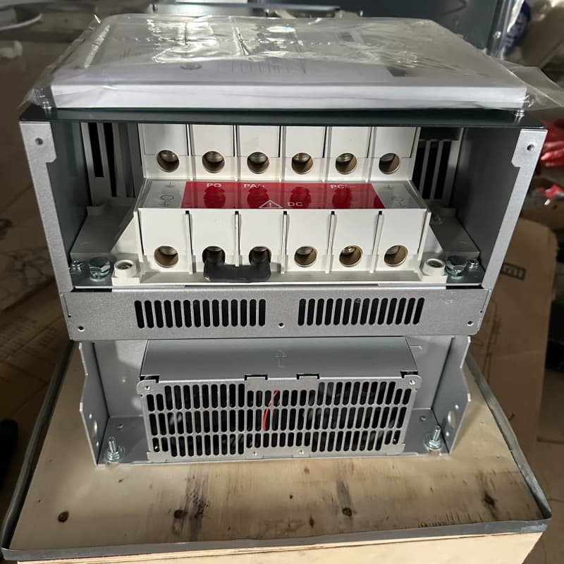 施耐德变频器 ATV71HD75N4Z 顺丰包邮--议价商品