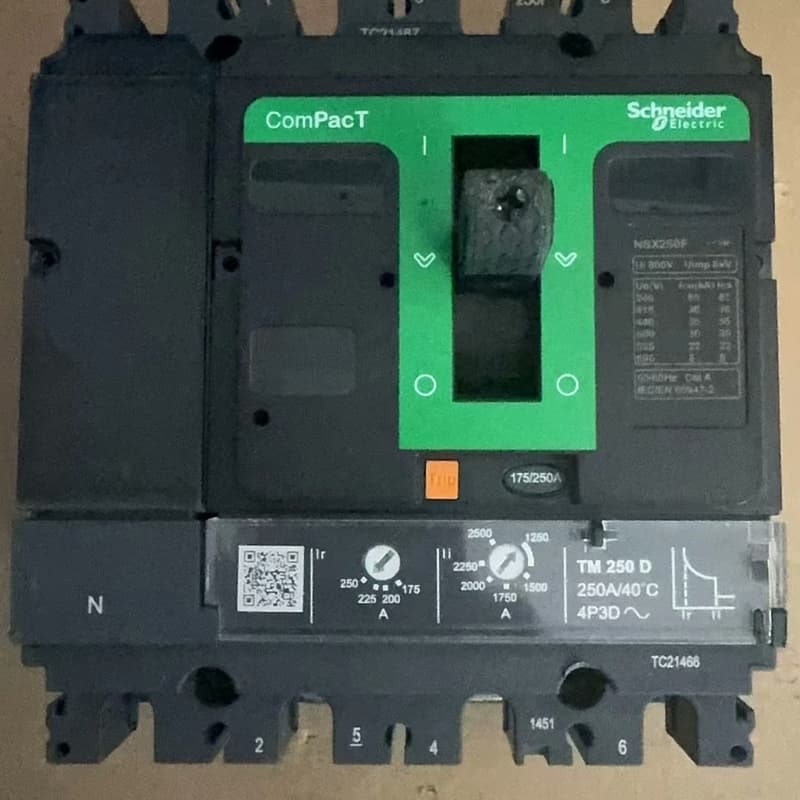 施耐德Compact断路器NSX250F，4P四极，250A--议价商品