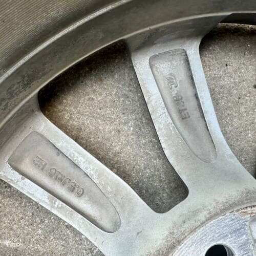 斯科达明锐16寸原装轮毂，正品拆车件，轻微使用痕迹但成色漂亮--