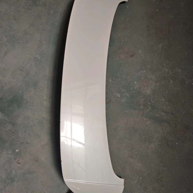 新逍客J11尾翼，后扰流板，原装拆车件，成色几乎全新--议价商品