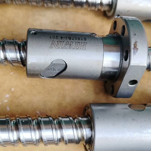 hiwin 1610滚珠7F0132A1研磨滚珠丝缸--议价商品