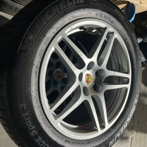 保时捷macan 马卡18寸钢圈米其林轮胎255/55/18--议价商品