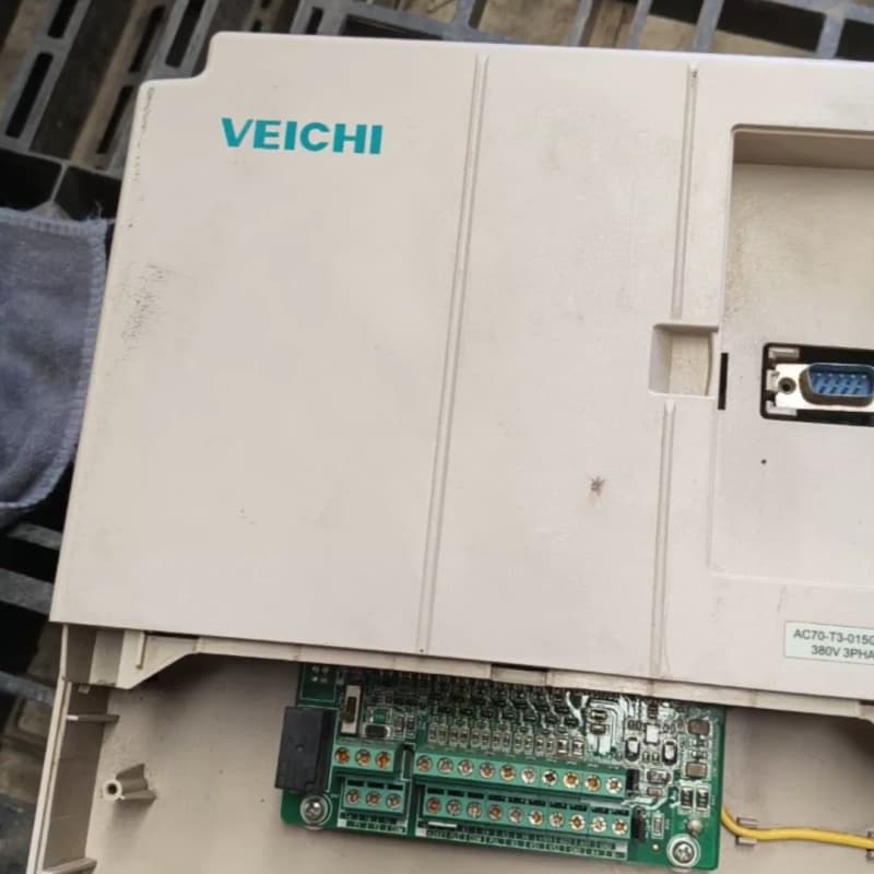 伟创AC70-15KW变频器一台，成色自定义，缺面板和端盖，--议价商
