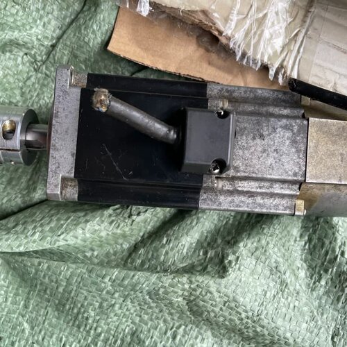 多摩川伺服电机TS4609N6020E200图片实拍，没条件--议价商品