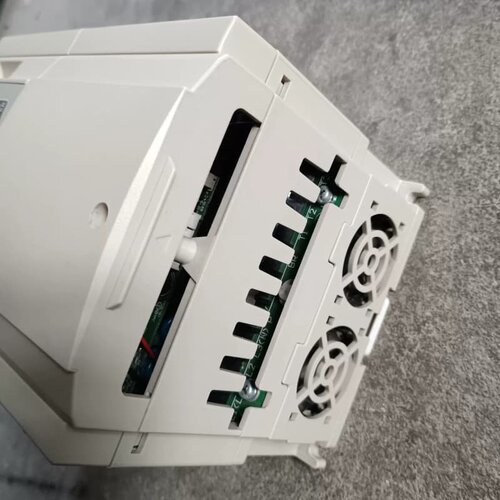 TECO东元变频器7300CV JNTHBCBA0003BC--议价商品